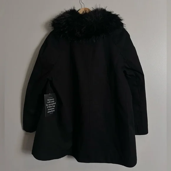 TUCKERNUCK Fur Collar Cecile Swing Cape - Picture 8 of 12